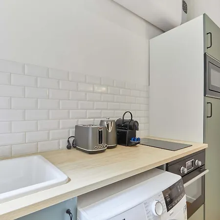 Charming Auteuil District